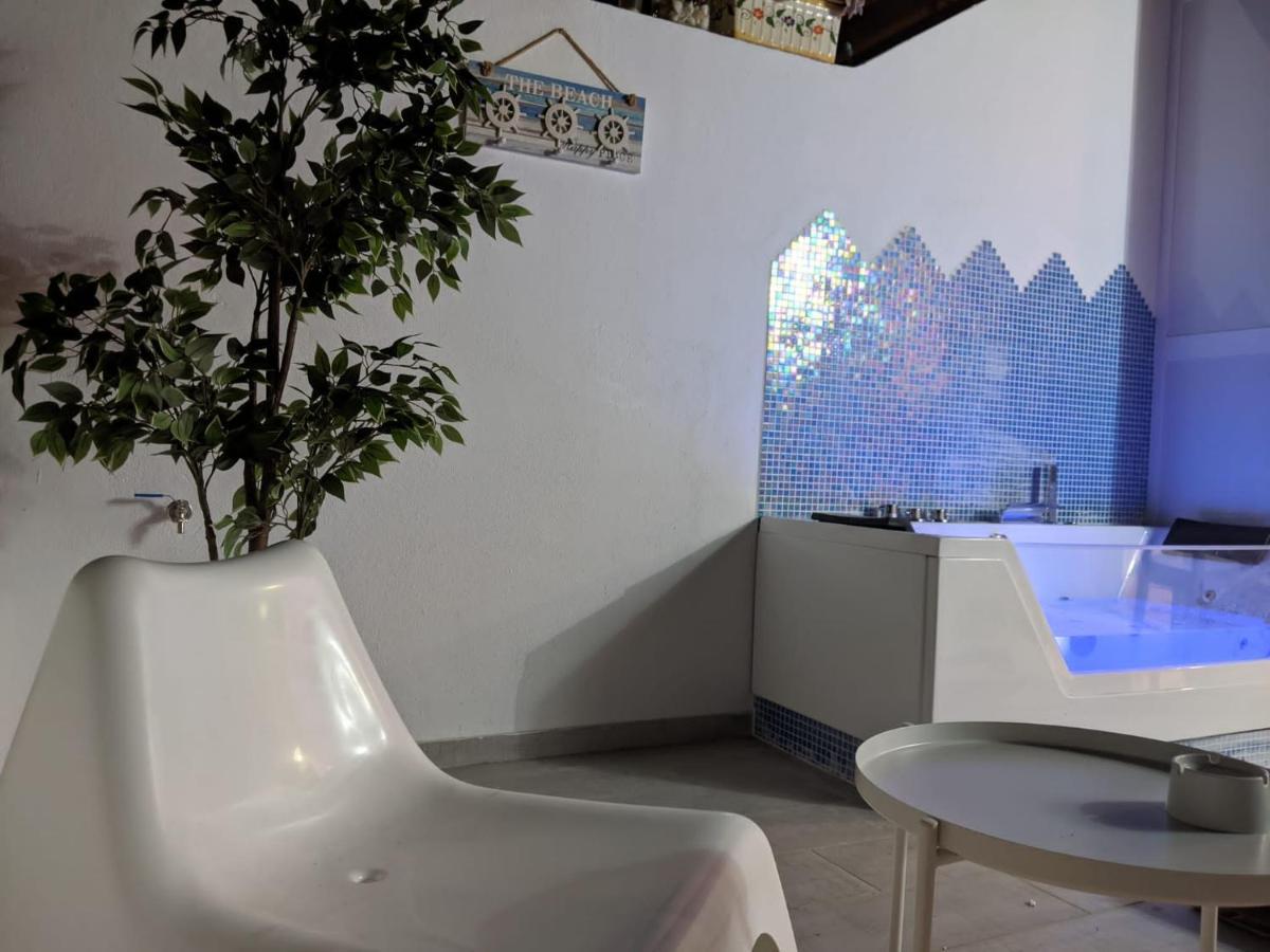 Jacuzzi Suite, Sueno De Pakito 아데제 외부 사진